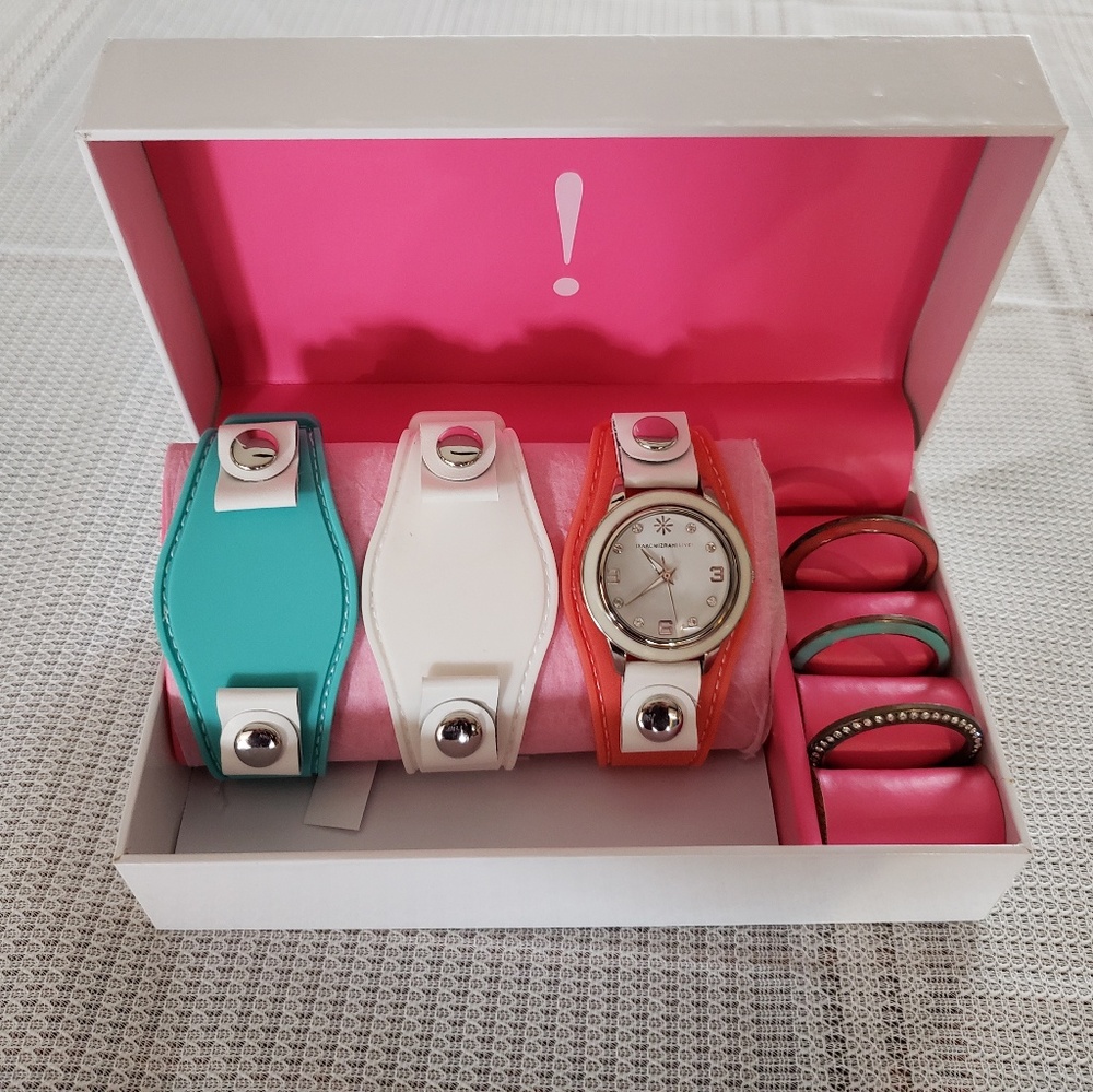 Isaac Mizrahi 3 band watch set